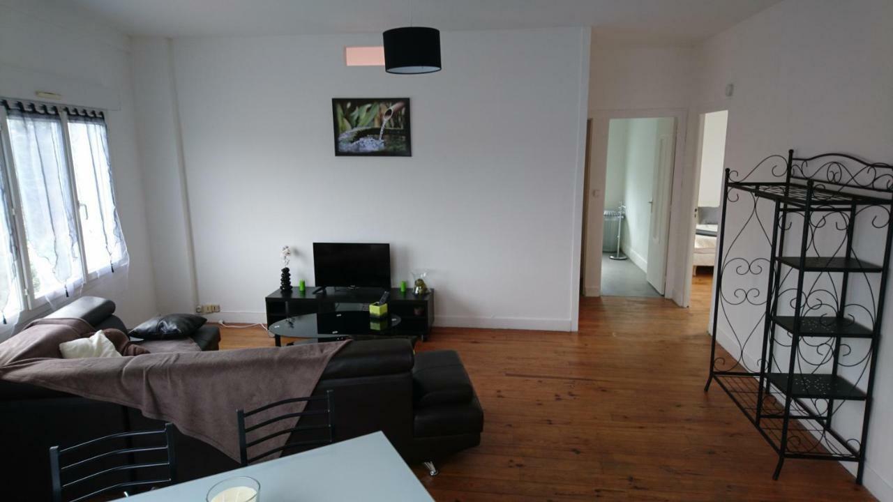 Appartement De 79 M² A 500 Metres De La Cure Jonzac Bagian luar foto