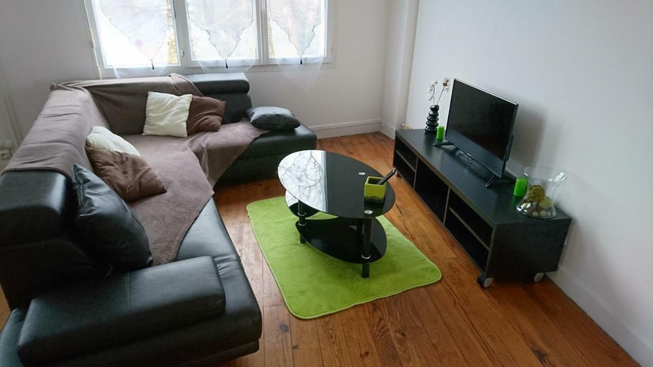 Appartement De 79 M² A 500 Metres De La Cure Jonzac Bagian luar foto