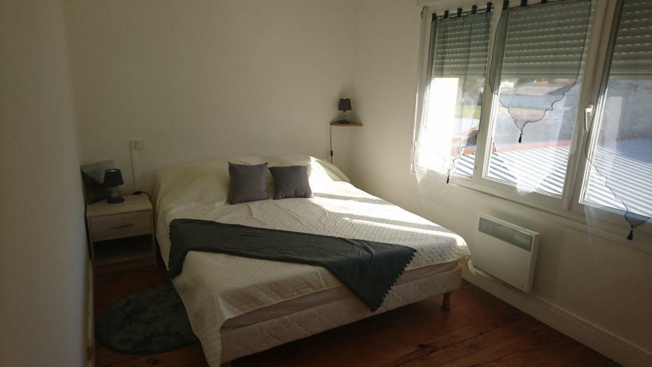 Appartement De 79 M² A 500 Metres De La Cure Jonzac Bagian luar foto